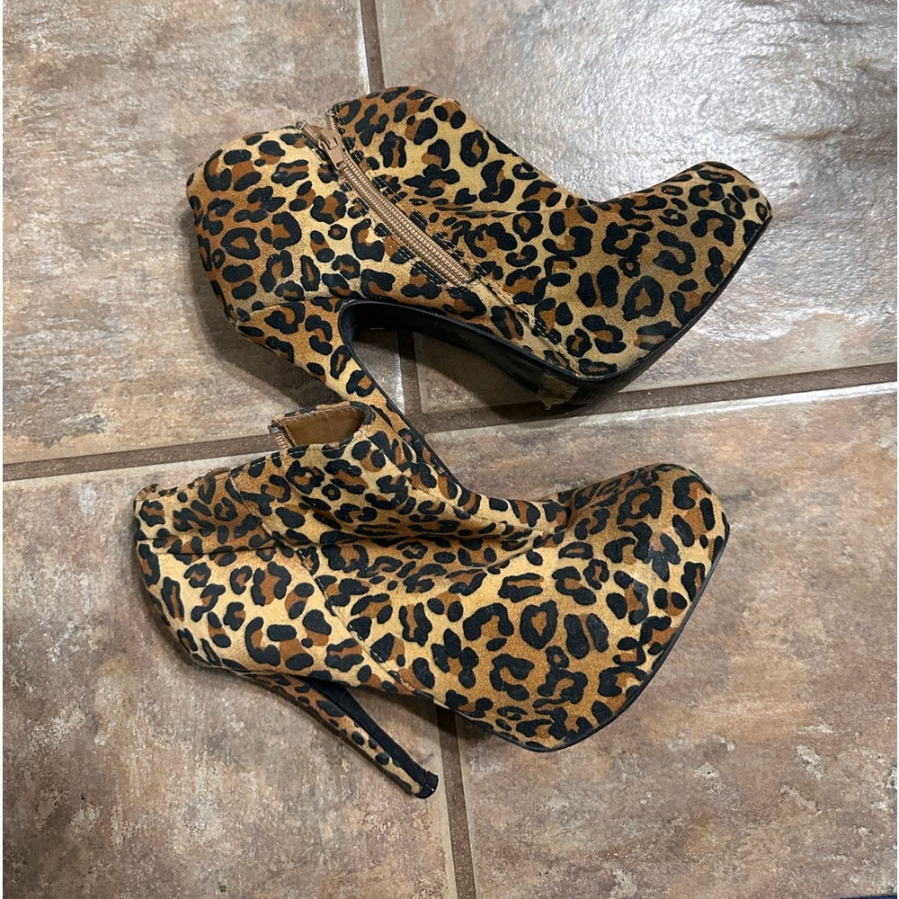 Leopard print heels